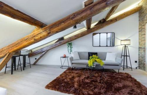 Old Town Apartment | MASSENA 44 - Stunning studio on Masséna Square