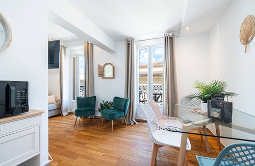 Carre d'Or Apartment | Massena Street - 1 Bdr Duplex with AC & Parking