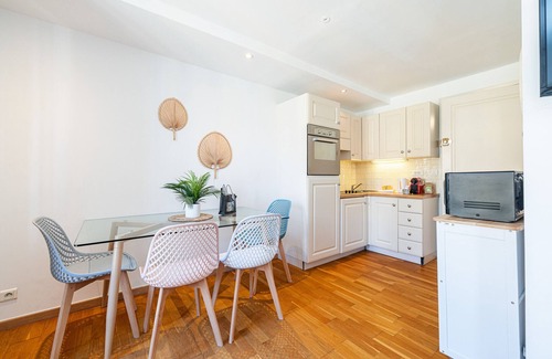 Carre d'Or Apartment | Massena Street - 1 Bdr Duplex with AC & Parking