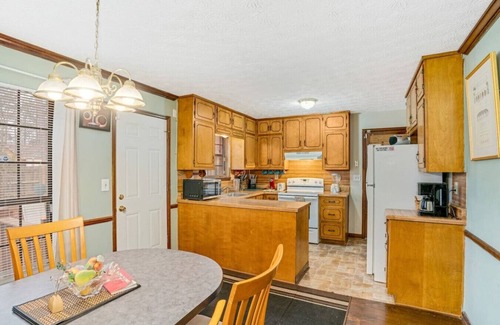 Church Street House | Massive 3 bedroom with fenced yard!