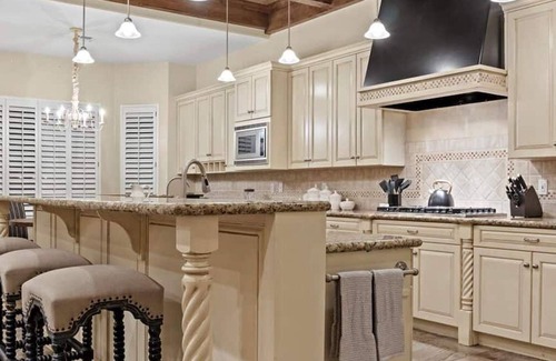 Arabian Views Cottage | Massive North Scottsdale 6 Bdrm w/Oasis Backyard!