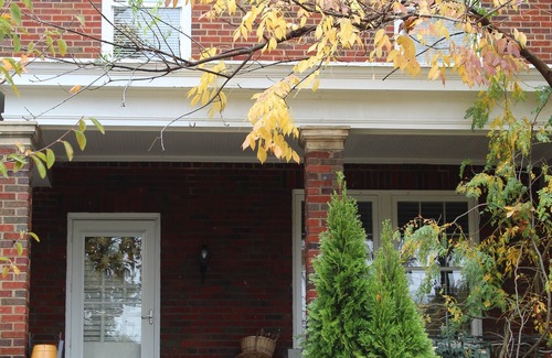 North Cleveland Park House | Master Bedroom-attached Private Bath in Pristine DC Location