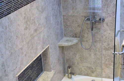 North Cleveland Park House | Master Bedroom-attached Private Bath in Pristine DC Location