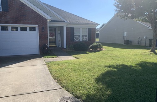 Winston - Salem House | Master Bedroom/on Golf Course/quiet Neighborhood/share house with other renters