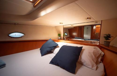 Poblats Maritims Boat Rental | Master&Commander