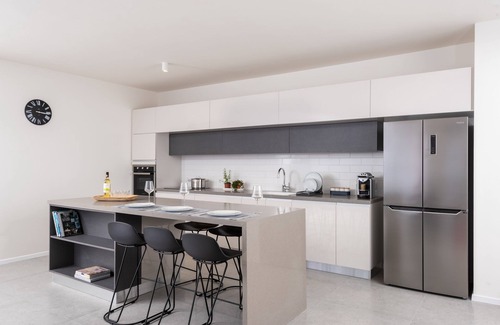 Tel Aviv City Center Apartment | master Shenkin