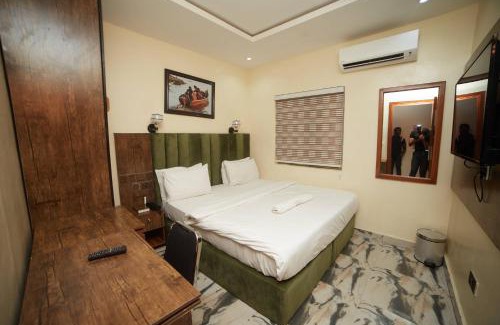 Uyo Hotel | Masters Class Hotel
