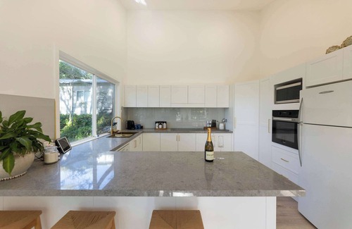 Macmasters Beach Cottage | Masters Cottage - MacMasters Beach