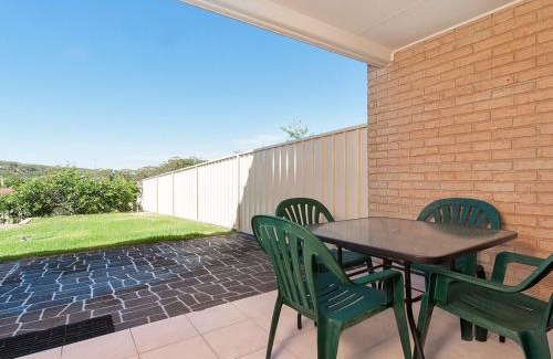 Nelson Bay Apartment | Matador Flat Pet Friendly Accommodation