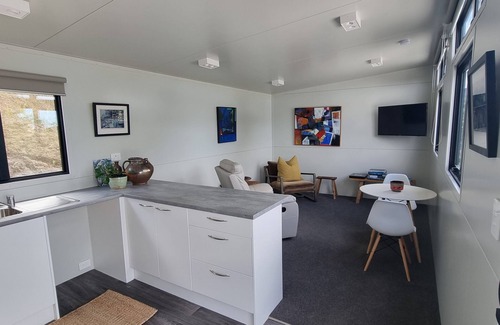 Matakana House | Matakana Puri Retreat. Cozy and comfortable pet friendly accommodation.