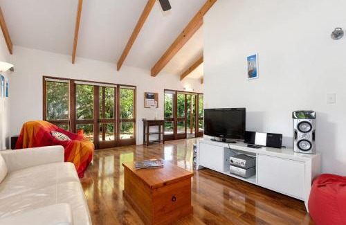 Matapouri House | Matapouri Hideaway - Matapouri Holiday Home