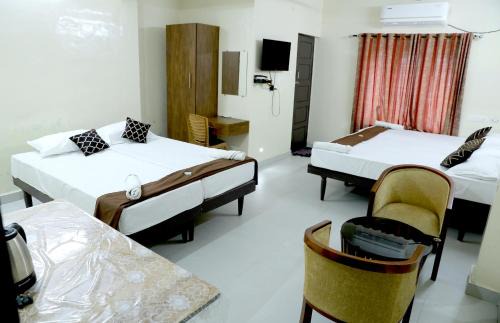 Ponmundi Apartment | Matha Tourist Home