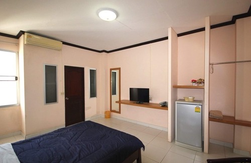 Phan Thong Hotel | Matini Amata