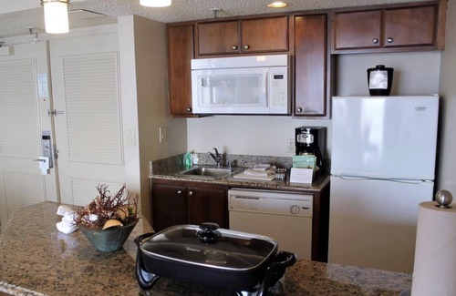 Honokowai Villa | Maui Hawaii 🏝Kaanapali Beach Club 1 Bedroom furnished w/kitchen Sleep 4 Private
