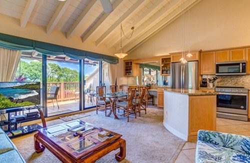 Kihei Condo | Maui Kamaole B-209 - Special RATES - Spacious and updated Walk to Beach - Town