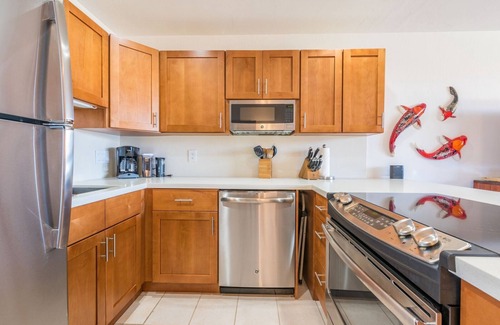 Kahana Condo | Maui Mahinaa Surf Oceanfront Condo with a great view Kahana area