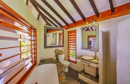 Tagaqe Hotel | Maui Palms