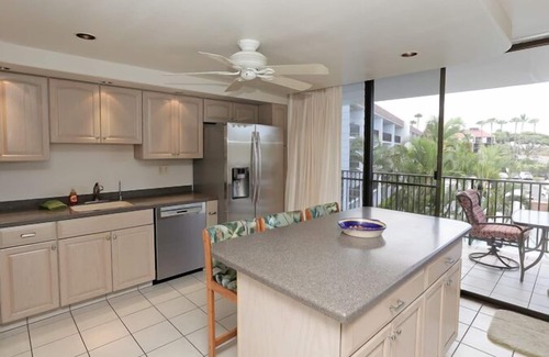 Kihei Condo | Maui Parkshore #304 Gorgeous, Partial Ocean View, Across Kamaole Beach III