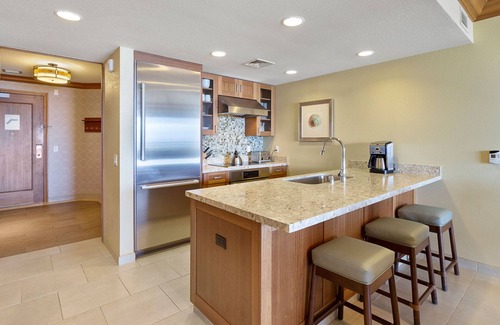 Kaanapali Villa | Maui Resort Rentals: Hyatt Residence Club – 2BR Oceanfront Middle Floor VIlla