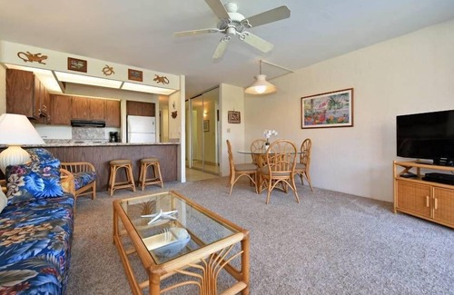Honokowai Condo | Maui Sunsets - Sleeps 4 - Papakea D204