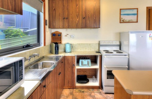 Coles Bay House | Mauroma - Beachfront property!