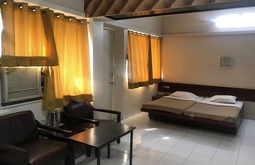 Shivajinagar Hotel | Maurya Residency