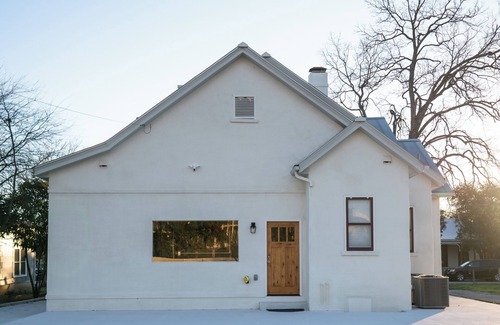 Downtown San Antonio House | MAVA Home- Lavaca District Gem!