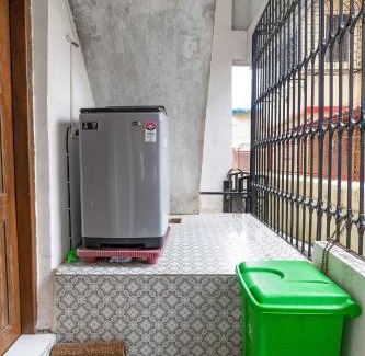 Pali Hill Bed & Breakfast | Maven 1BHK Khar W by The Bombay Home Company