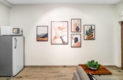 Pali Hill Bed & Breakfast | Maven 1BHK Khar W by The Bombay Home Company