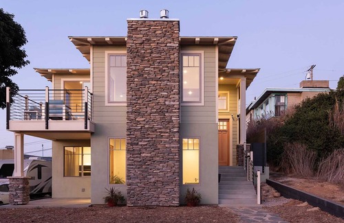 Ocean Beach House | Maven by Avantstay 5 Minutes to the Beach! Ocean Views & Spacious Design