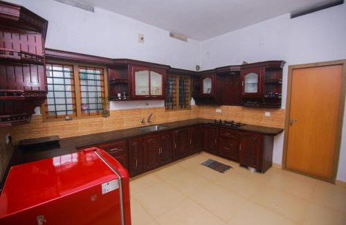 Elappara Villa | MAVERICK HOlIDAYS FAMILY VILLA