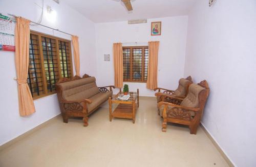 Elappara House | MAVERICK HOLIDAYS INN FAMILY VILLa