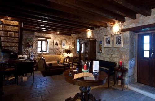 Limeni Hotel | Mavromichalai