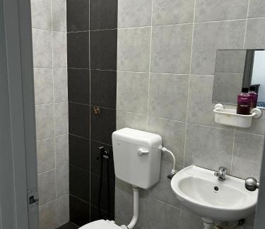 Maran District House | Mawar Homestay Jengka