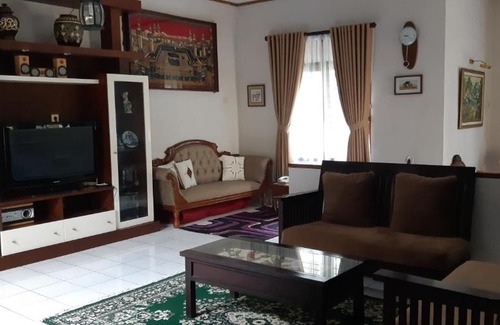 Salatiga Villa | Mawar house 8 salatiga