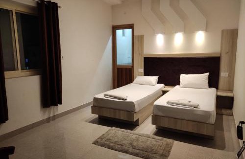 Taj Ganj House | Max Guest House