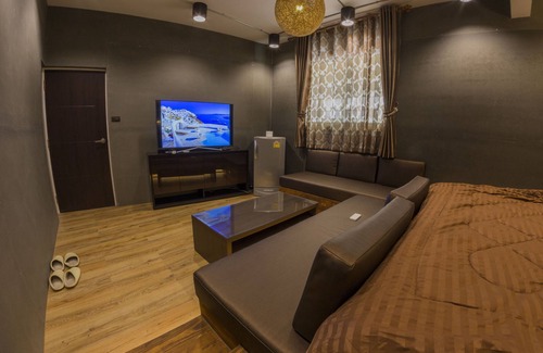 Mak Khaeng Hotel | Maximum Luxury Apartment