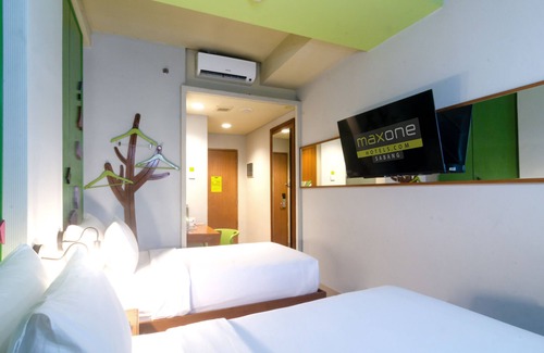 Kebon Sirih Hotel | MaxOne Sabang Jakarta