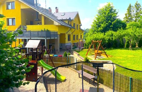 Rovensko pod Troskami House | MAXOVO KRÁLOVSTVÍ