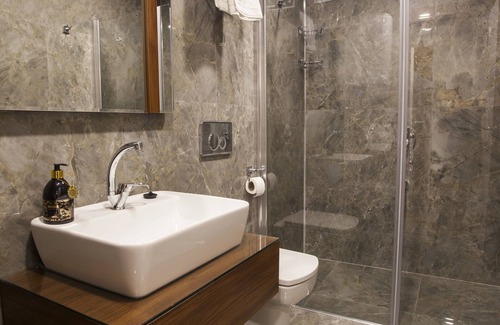 Akcay Hotel | Maxuite Hotel in Home