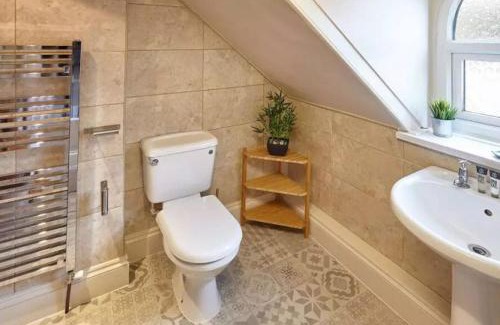 Whitby Apartment | May House 3 Bedroomed House Whitby