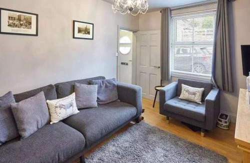 Whitby Apartment | May House 3 Bedroomed House Whitby