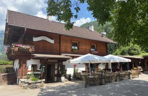 Obervellach Bed & Breakfast | May's Apartments & Restaurant
