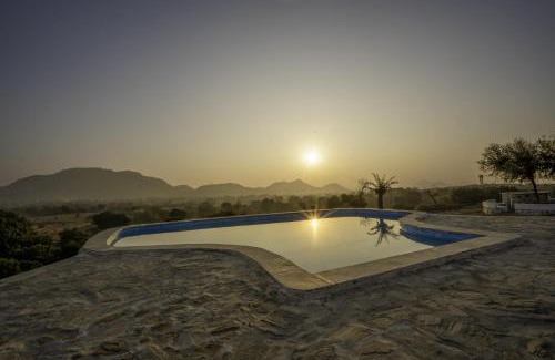Udaipur Resort | Maya Luxury The Quila Udaipur