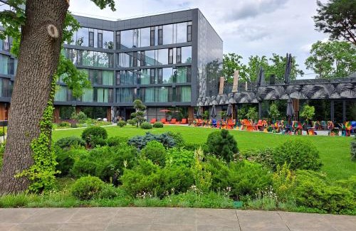 Obolons'kyi District Hotel | Mayak Resort