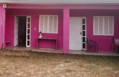 Balneario Pinhal House | Mayayo Kitnets