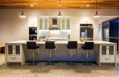 Dunsborough House | Maybrook Minutes from Meelup Beaches and Dining