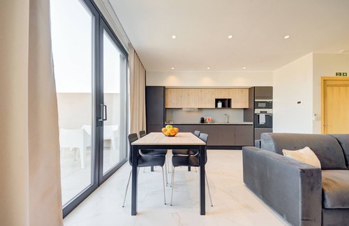 St. Andrew's Apartment | Mayfair by Premier Suites MT