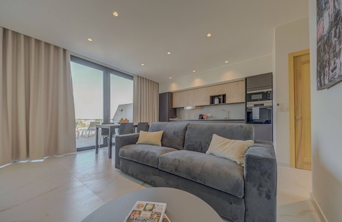 St. Andrew's Apartment | Mayfair by Premier Suites MT