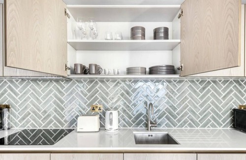 Southgate Apartment | Mayfair Deluxe Apartment